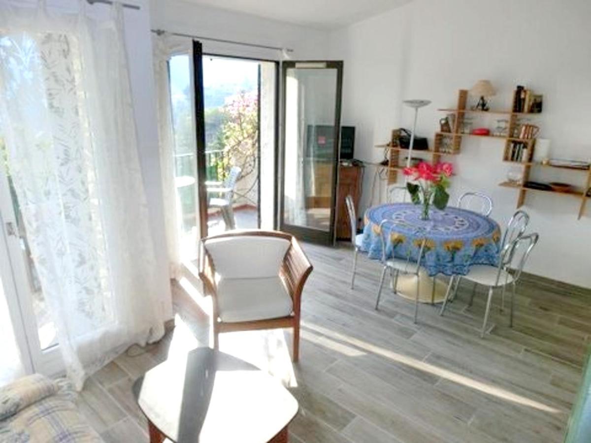 Studio A Theoule Sur Mer A 400 M De La Plage Avec Vue Sur La Mer Terrasse Amenagee Et Wifi Apartment Екстериор снимка