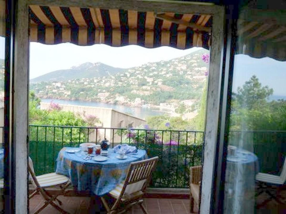 Studio A Theoule Sur Mer A 400 M De La Plage Avec Vue Sur La Mer Terrasse Amenagee Et Wifi Apartment Екстериор снимка
